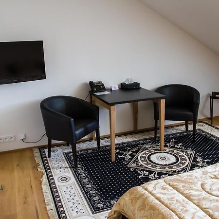 Hotel Panstvi Dlouha Lhota מראה חיצוני תמונה