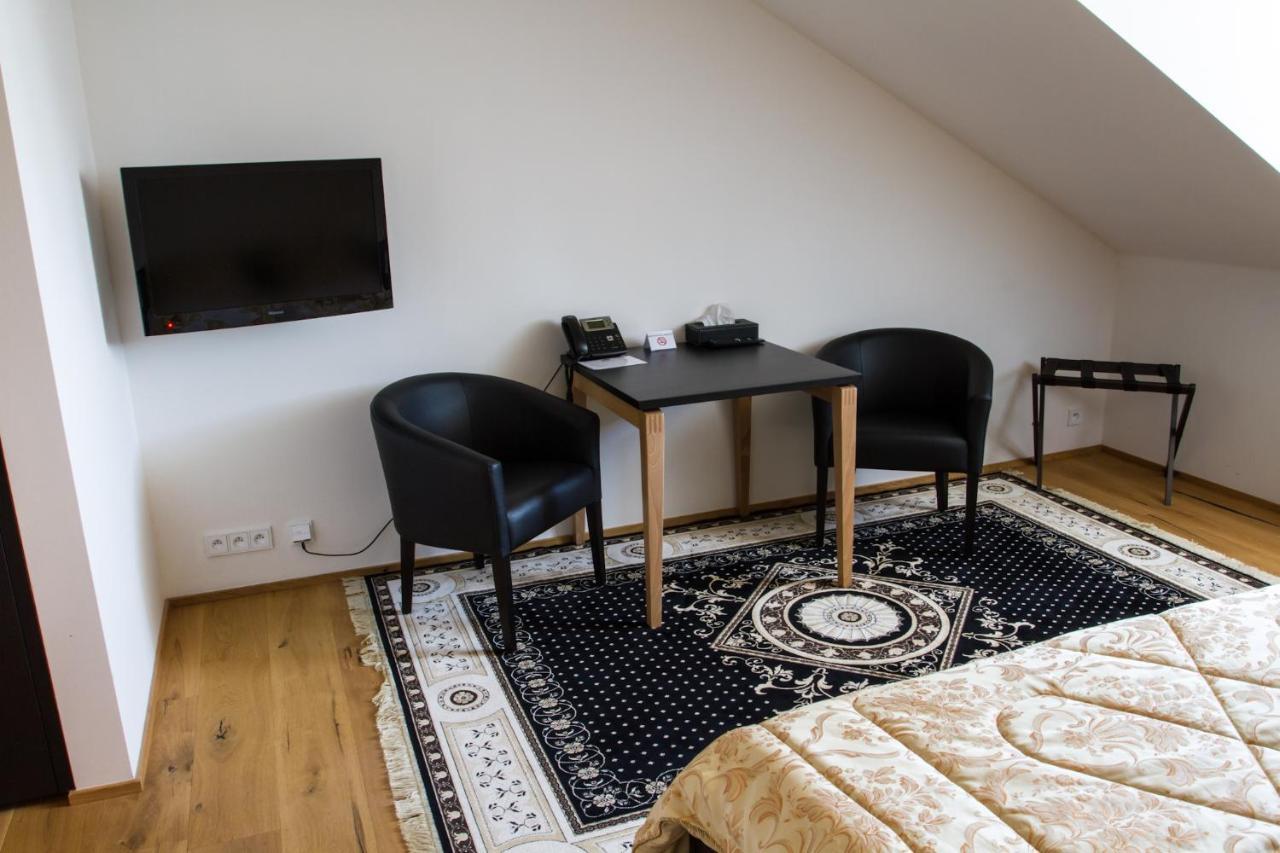 Hotel Panstvi Dlouha Lhota מראה חיצוני תמונה