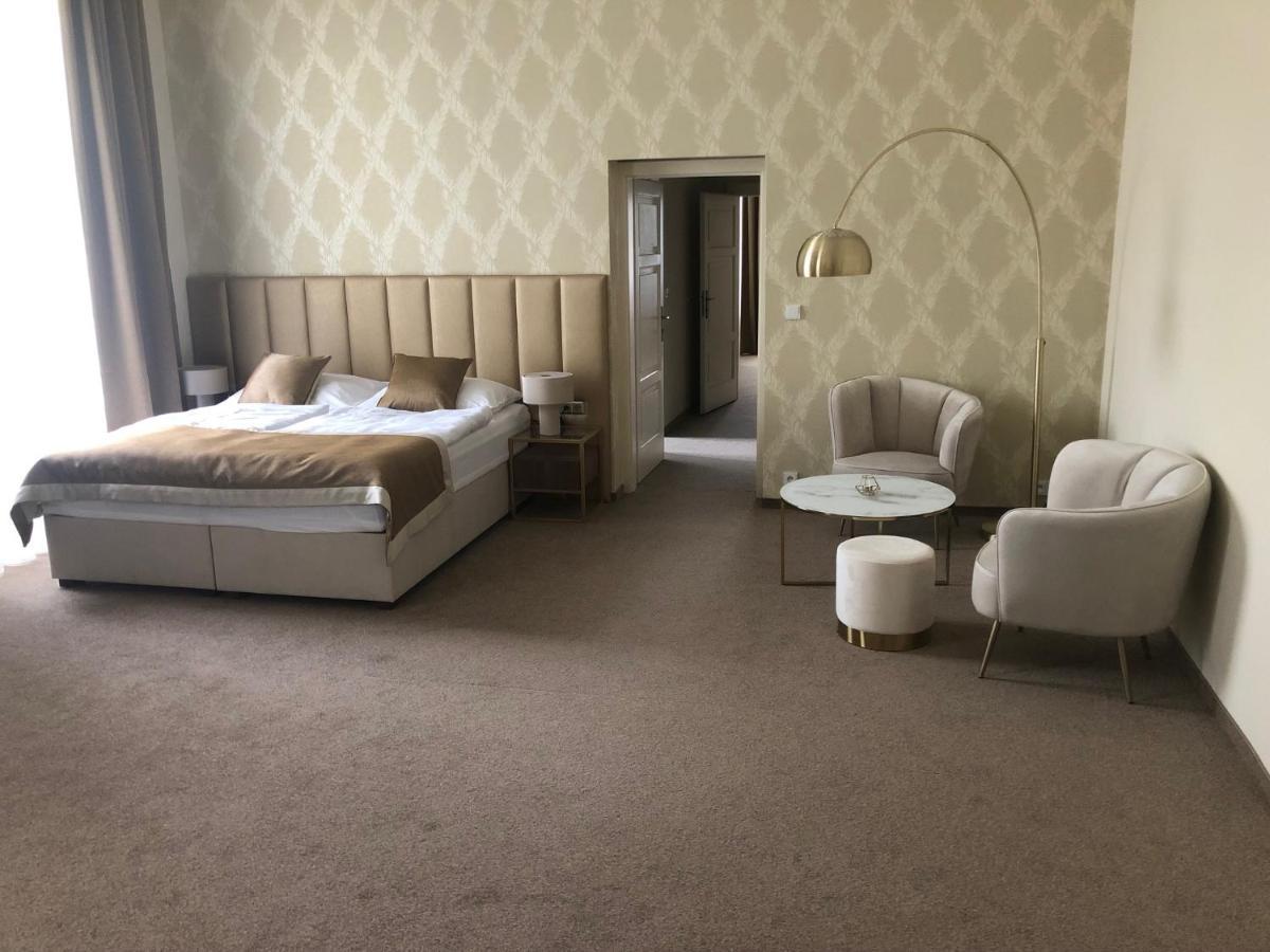 Hotel Panstvi Dlouha Lhota מראה חיצוני תמונה