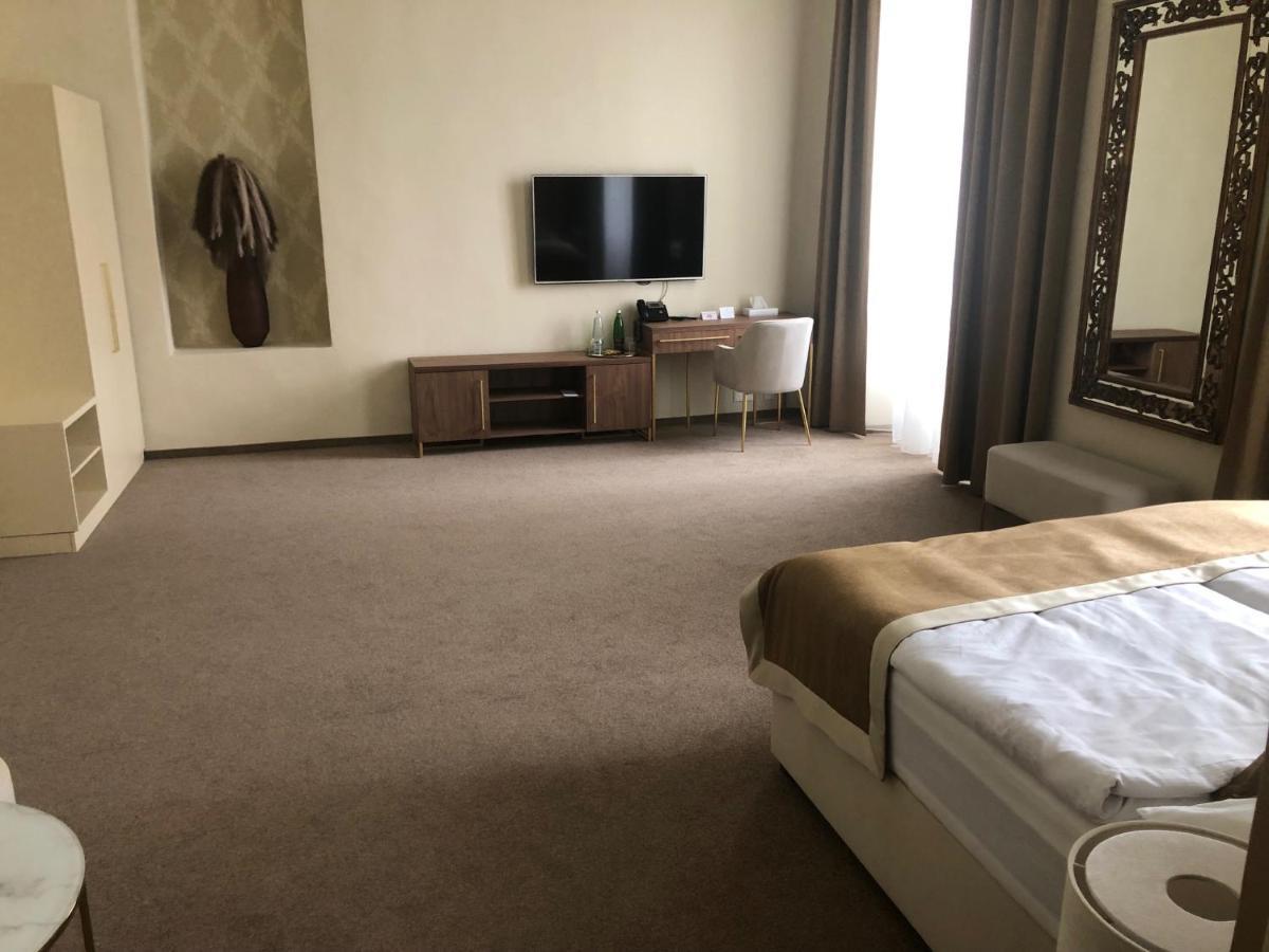 Hotel Panstvi Dlouha Lhota מראה חיצוני תמונה