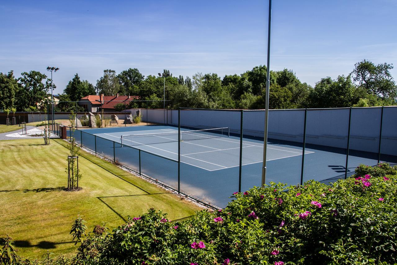 Hotel Panstvi Dlouha Lhota מראה חיצוני תמונה